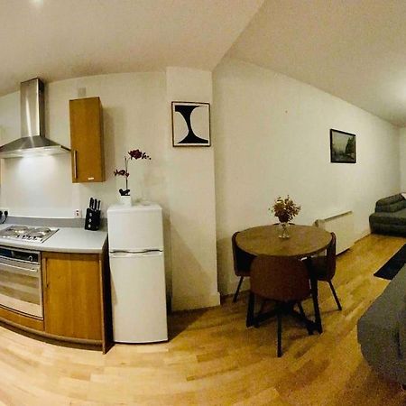 Beautiful Central Open Plan Living! マンチェスター エクステリア 写真